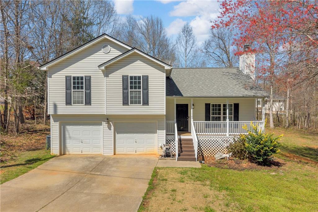 910 Ivy Hills Cir., Mount Airy, GA 30563