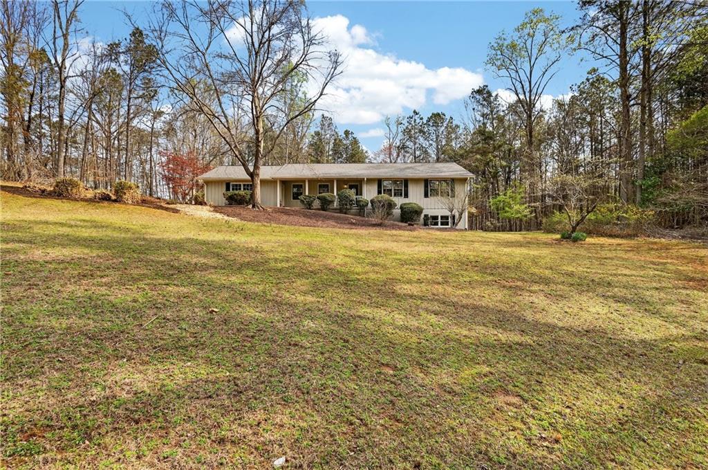 4684 Ben Hill Dr., Oakwood, GA 30566