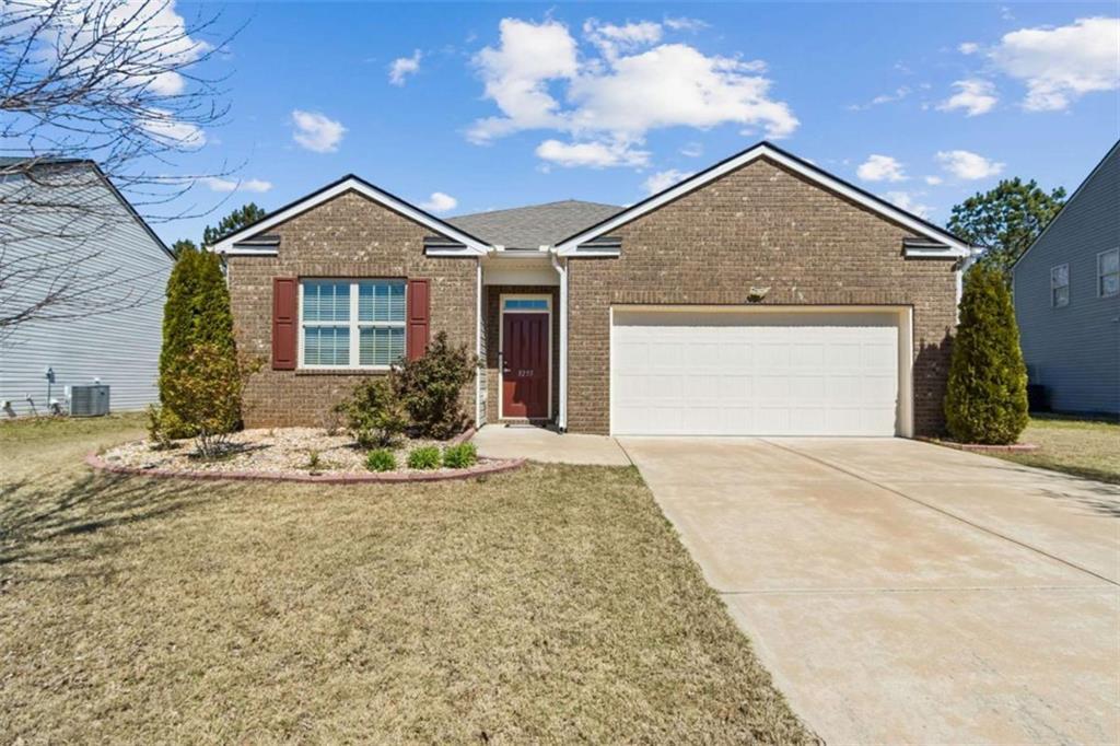 3255 Heatherwood Dr., Gainesville, GA 30507