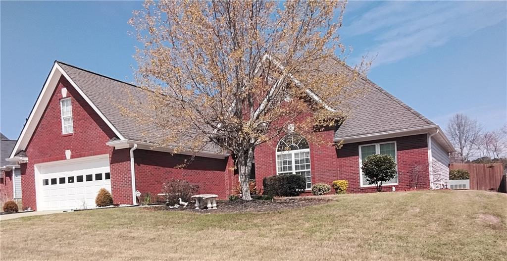 3330 Wellbrook Dr., Loganville, GA 30052