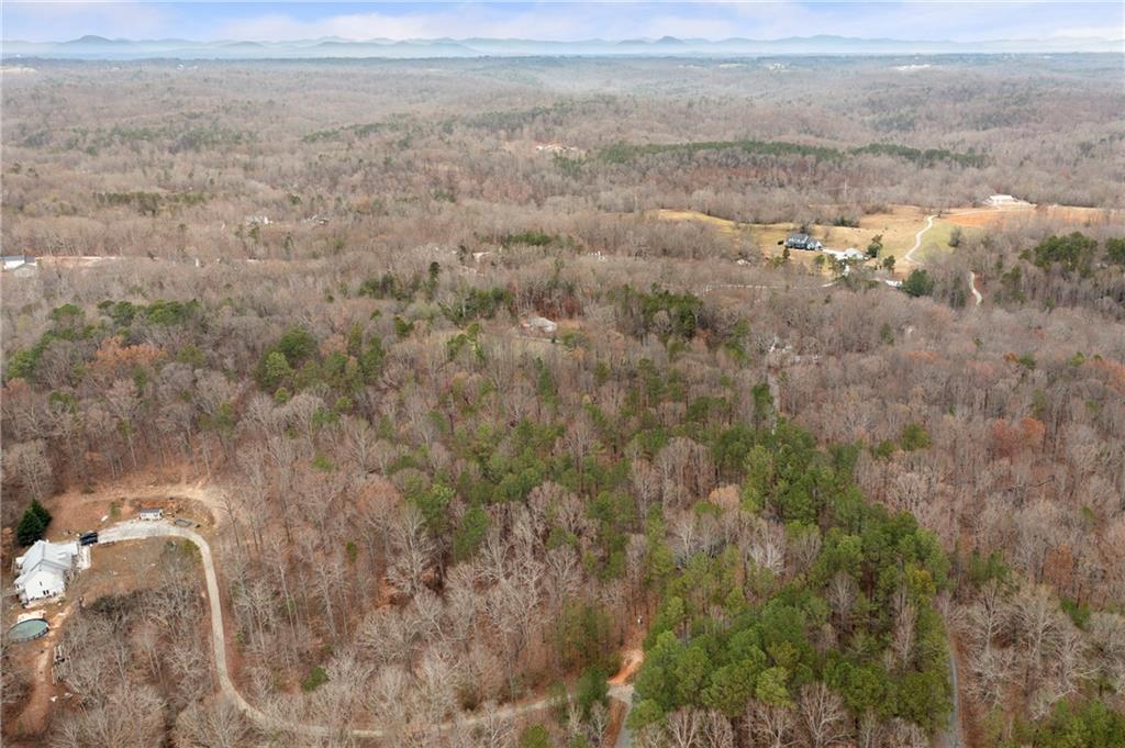 112 Wildwood Tr., Lula, GA 30554