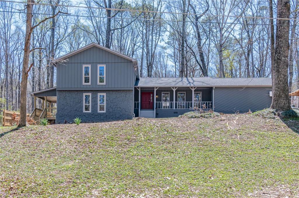 601 Raven Springs Tr., Stone Mountain, GA 30087