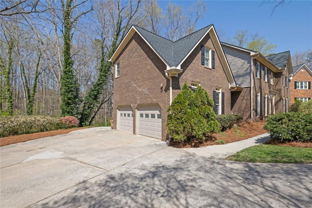 1718 Barrington Cir., Marietta, GA 30062