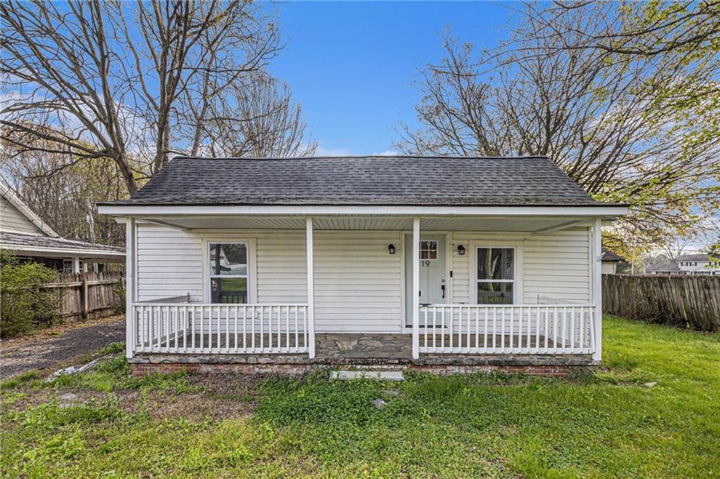 19 Walnut St., Aragon, GA 30104