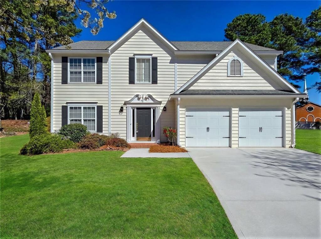 1010 Hidden Pond Ln., Roswell, GA 30075