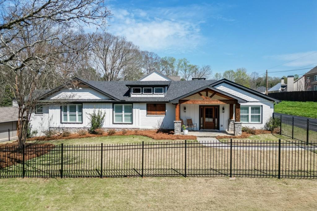 5435 Shadburn Ferry Rd., Buford, GA 30518