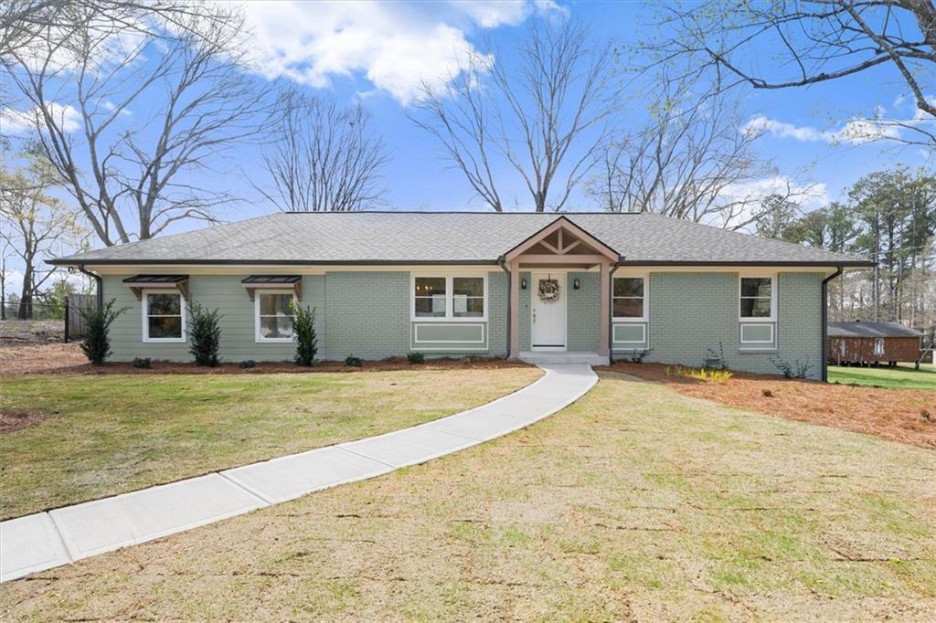 110 Woodglen Dr., Woodstock, GA 30188