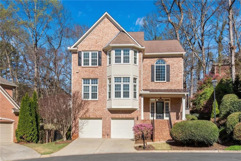 992 Wescott Ln., Atlanta, GA 30319