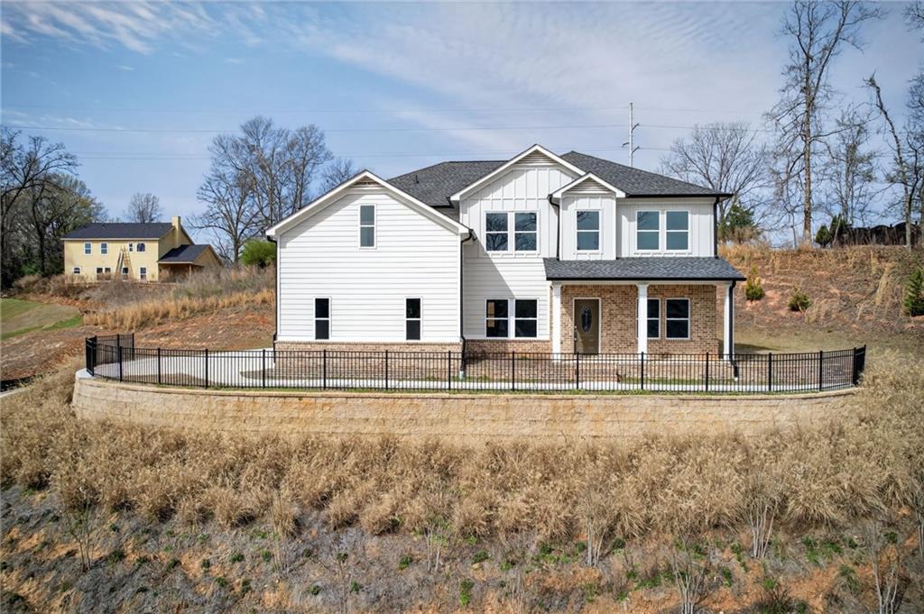 1226 Bloomsbury Ln., Gainesville, GA 30501