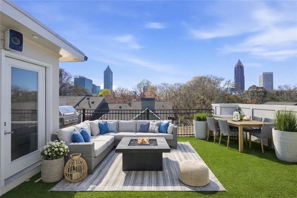 353 Brownstones Cir., Atlanta, GA 30312