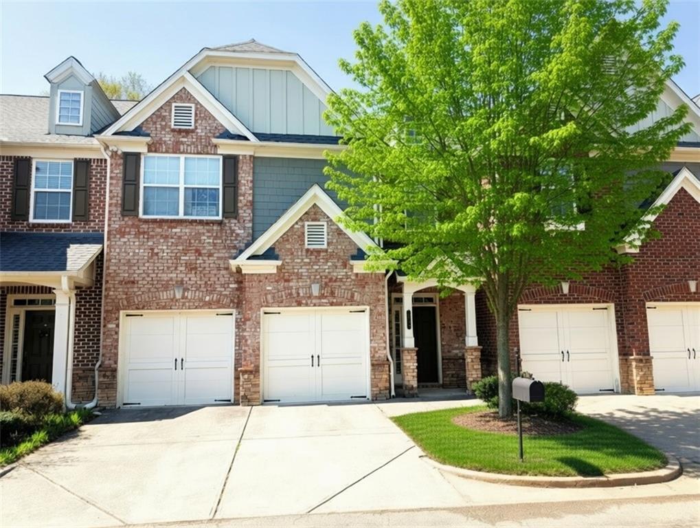 1604 Lexington Dr., Roswell, GA 30075