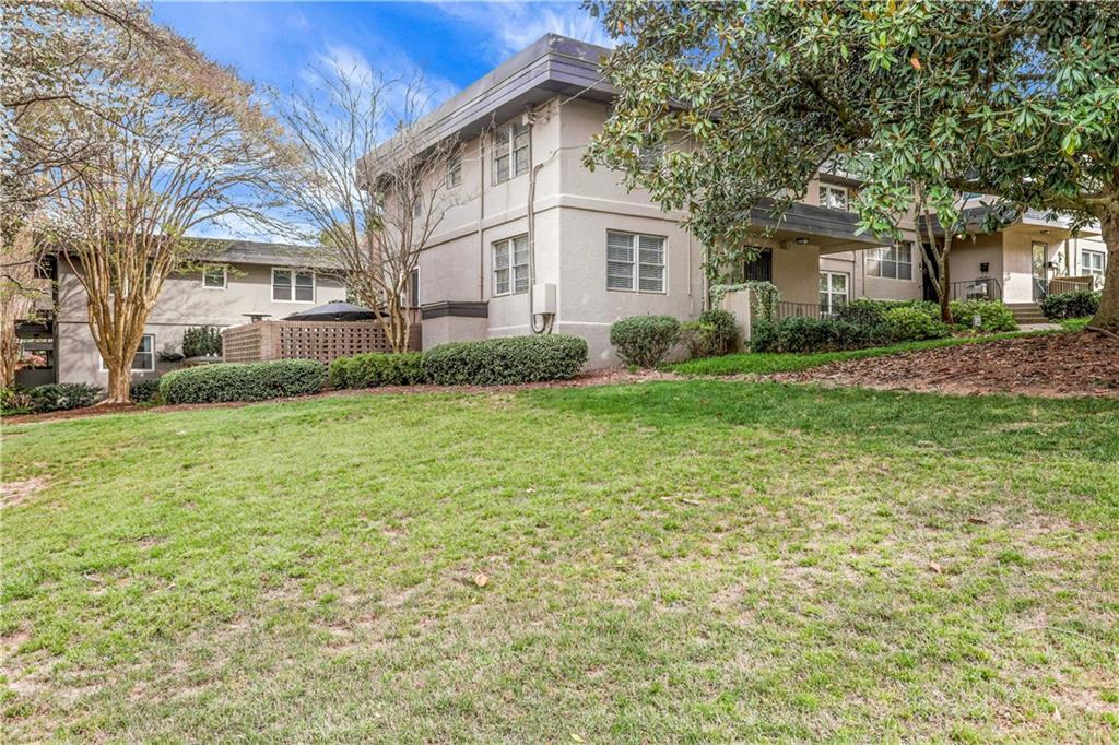 270 Lakemoore Dr. #A, Atlanta, GA 30342