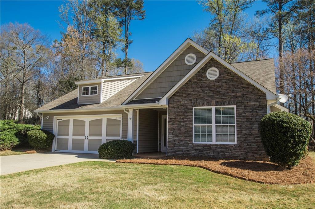 1029 Stone Creek Ln., Monroe, GA 30655