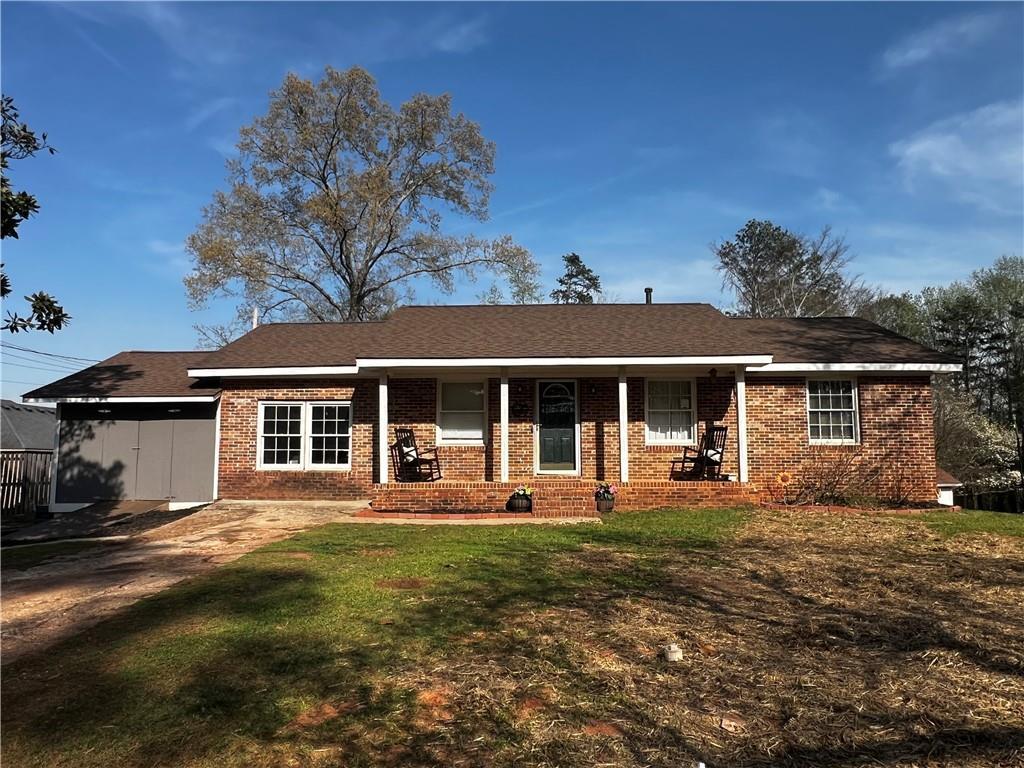 8165 Laurel Dr., Covington, GA 30014