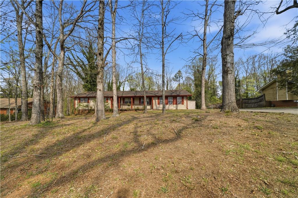 2937 Pebble Ln., Snellville, GA 30078