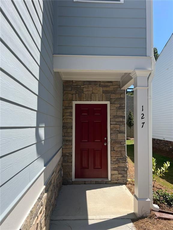 127 Berry Dr., Dawsonville, GA 30534