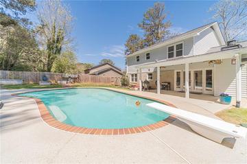 1423 Janice Ct., Lilburn, GA 30047