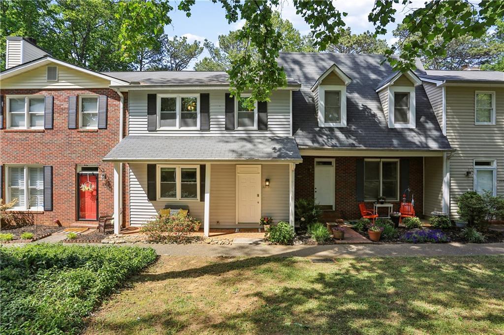 1319 Minhinette Dr., Roswell, GA 30075
