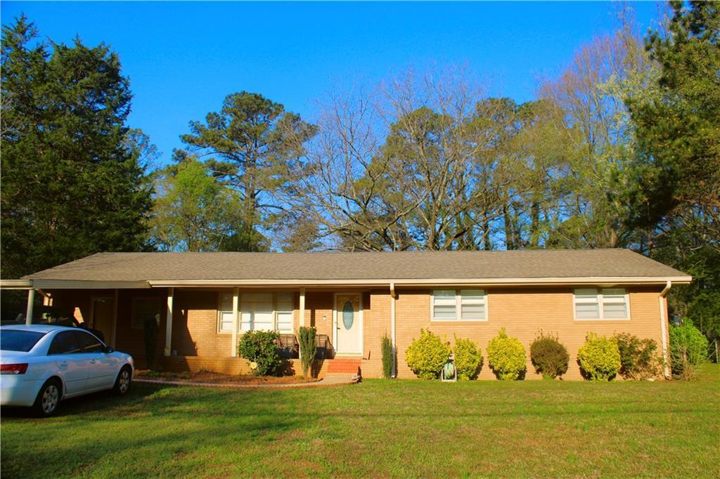 5244 Memorial Ln., Powder Springs, GA 30127