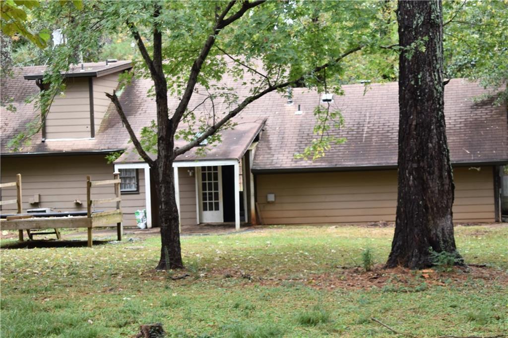 1098 Village Creek, Jonesboro, GA 30238