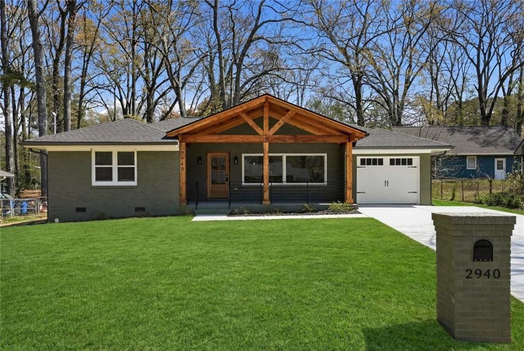 2940 Cloverhurst Dr., Atlanta, GA 30344