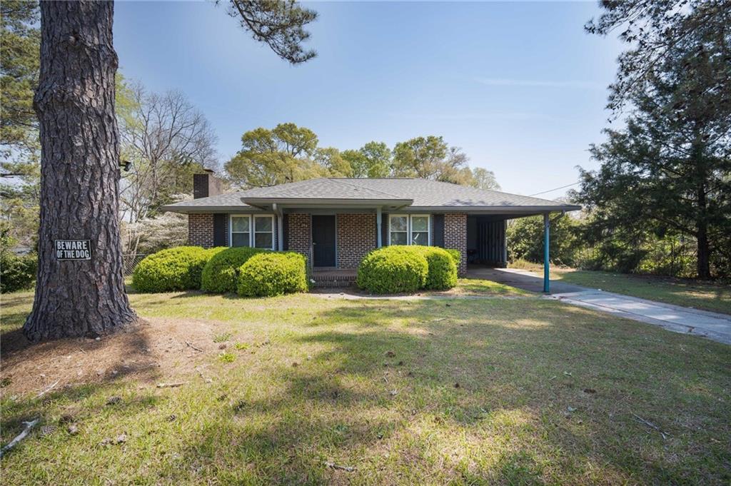 290 W Valley Dr., Fort Valley, GA 31030