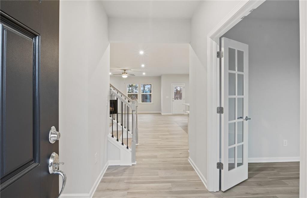 300 Canoe Pl., Villa Rica, GA 30180