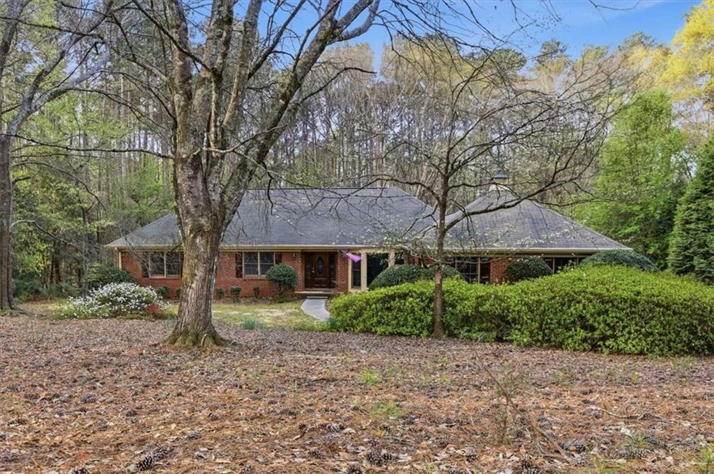 3197 Spring Lake Dr., Conyers, GA 30013