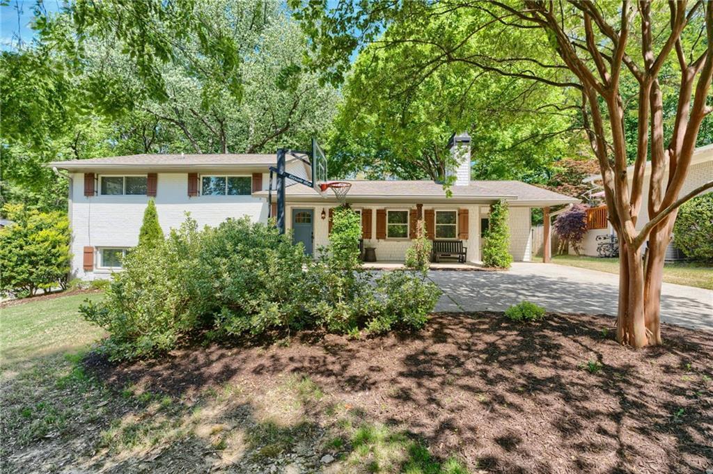 2630 Cove Cir., Atlanta, GA 30319