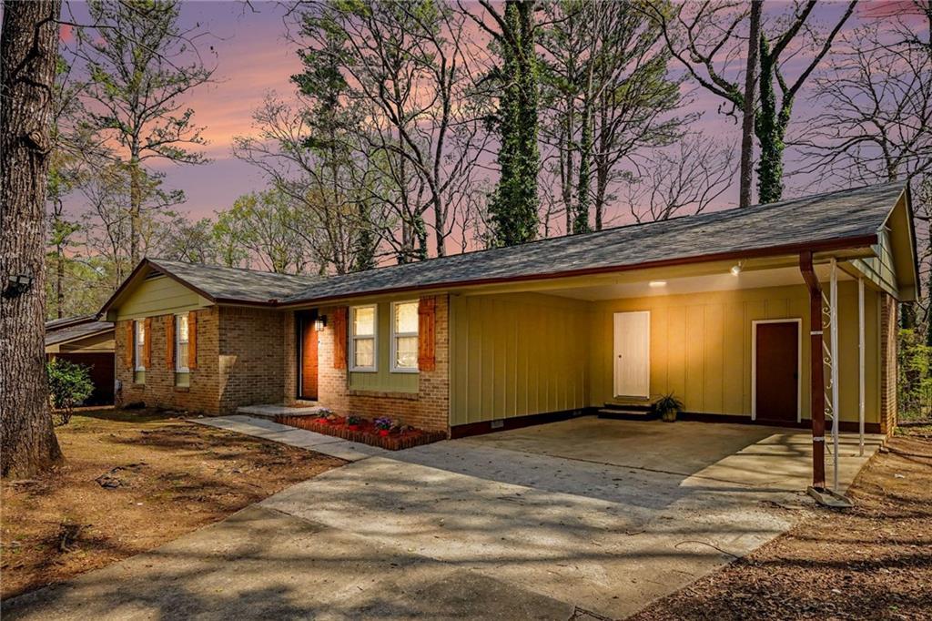 3055 Orbit Cir., Ellenwood, GA 30294