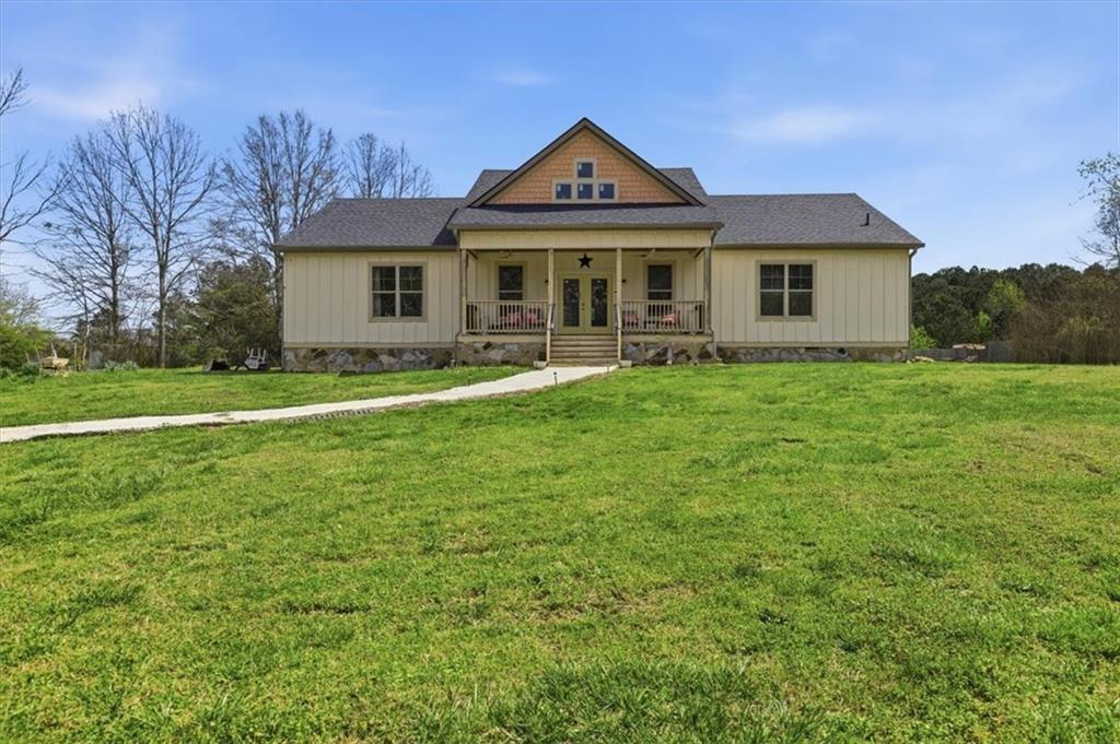 495 Lees Lake Rd., Fayetteville, GA 30214