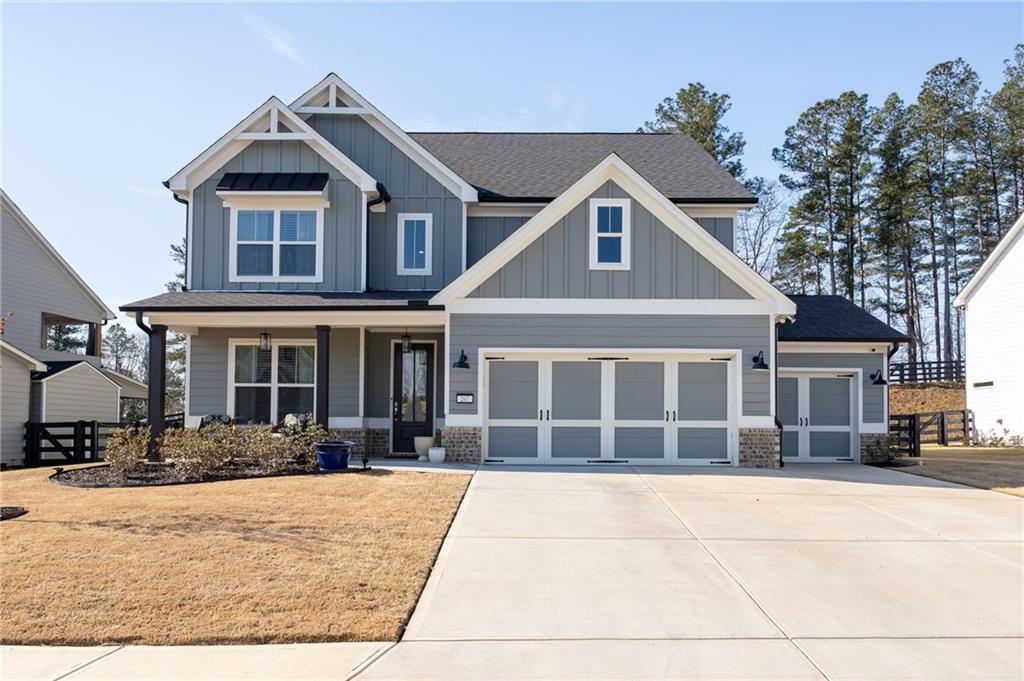 207 Mountain Ashe Ln., Dallas, GA 30132