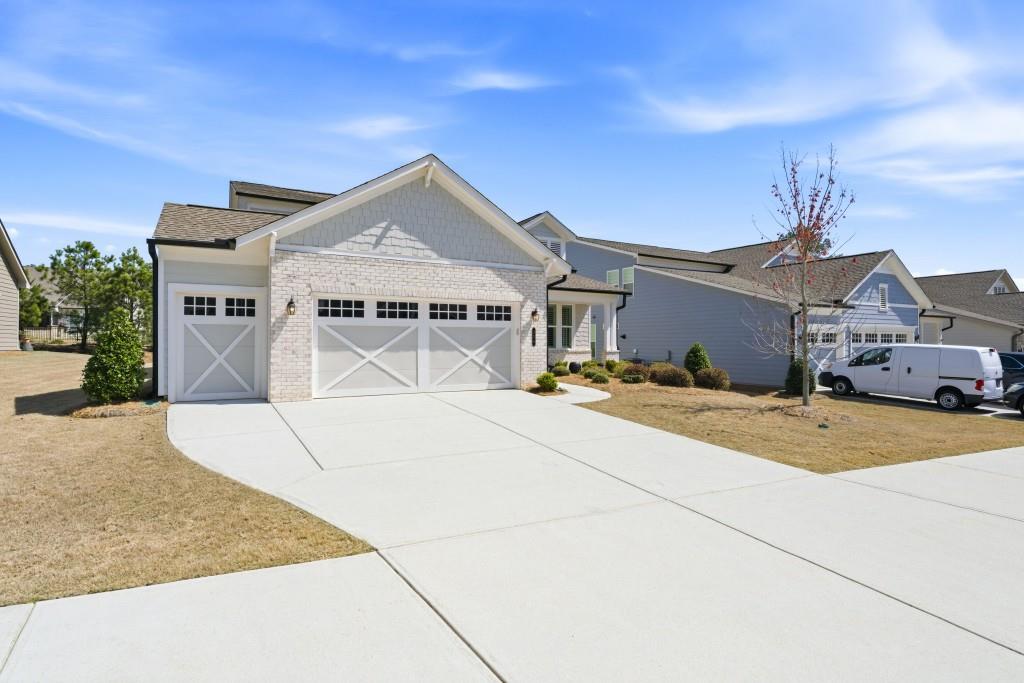 253 Chatuge Dr., Hoschton, GA 30548