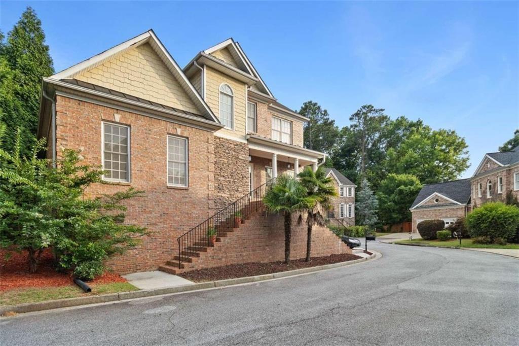 1711 Summit Glen Ln., Atlanta, GA 30329