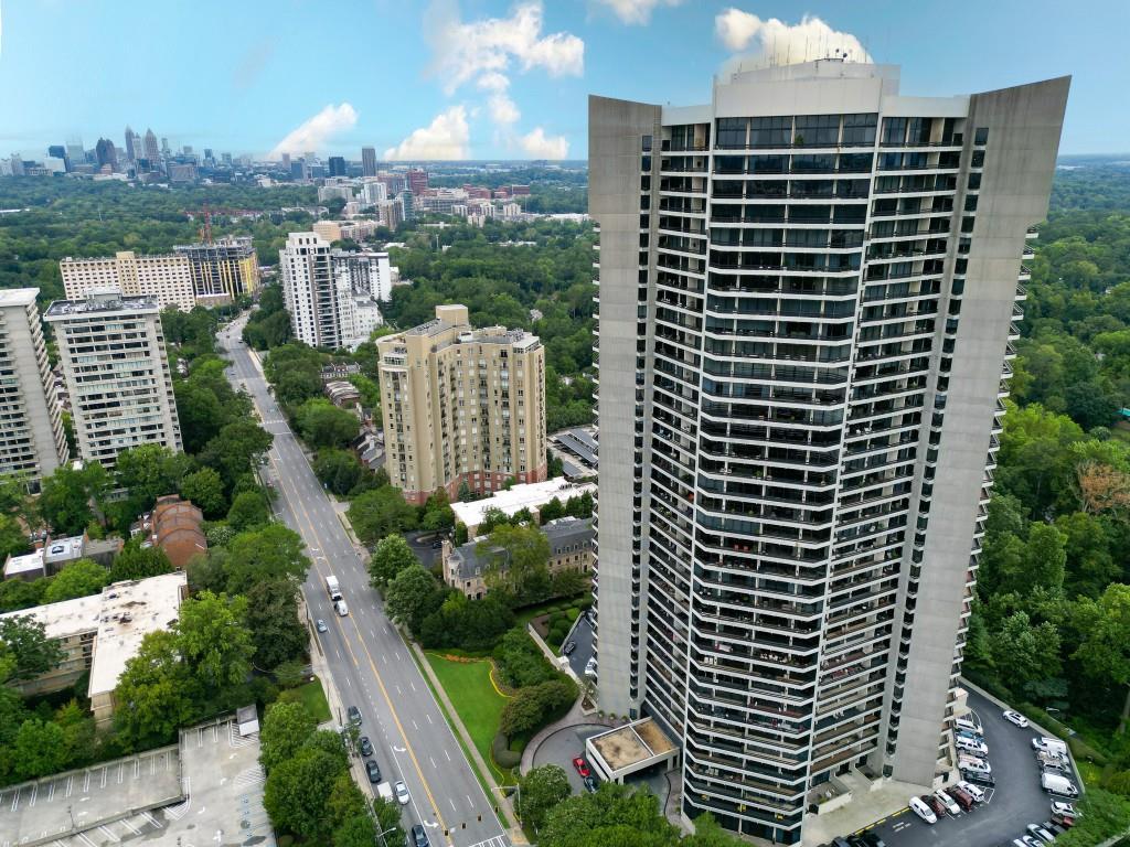 2660 Peachtree Rd. #16C, Atlanta, GA 30305