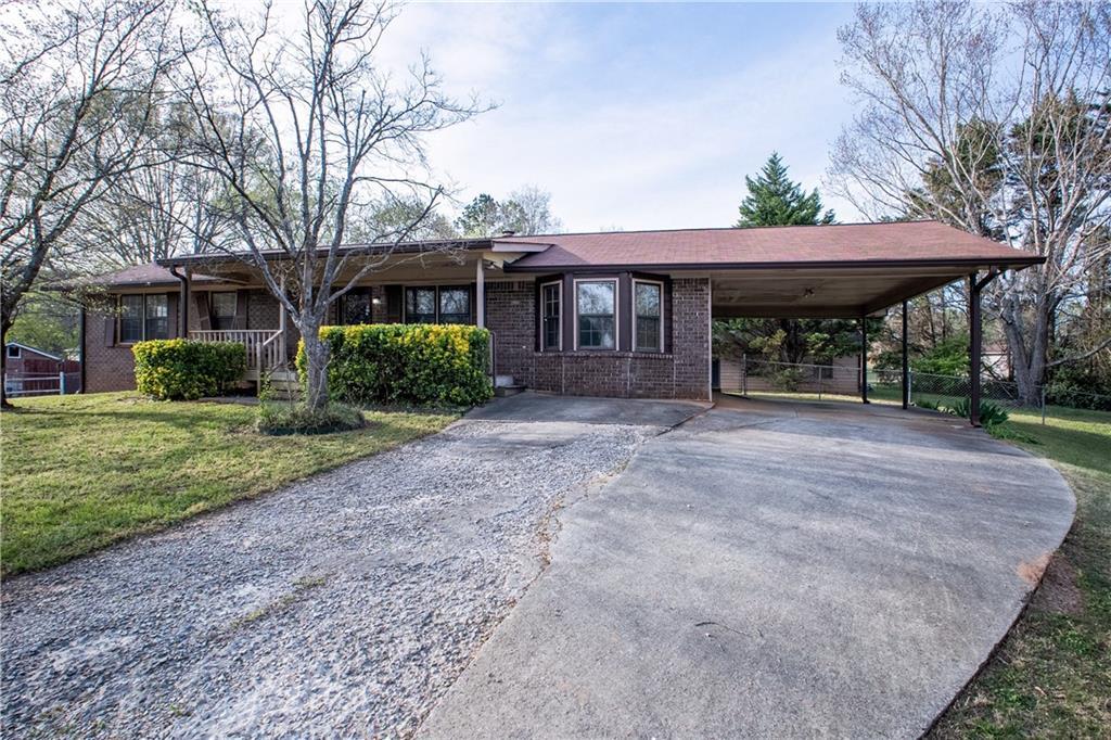 98 Laurie Ct., Hiram, GA 30141