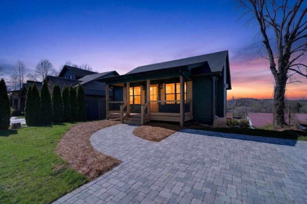 318 E Second St., Blue Ridge, GA 30513