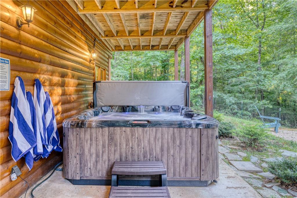 307 Bent Wood Ln., Blue Ridge, GA 30513