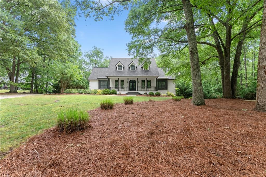 5094 Meadowbrook Cir., Suwanee, GA 30024