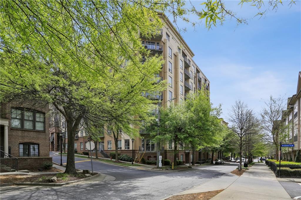 711 Cosmopolitan Dr. #102, Atlanta, GA 30324