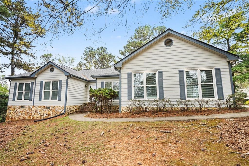 261 Hambridge Ct., Lawrenceville, GA 30043