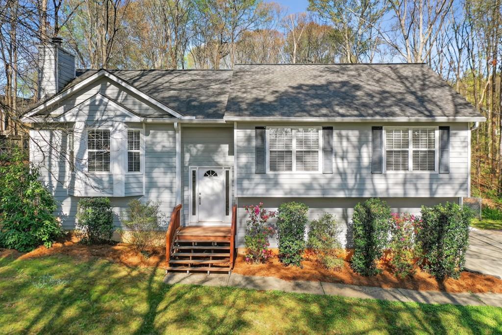 215 Sterling Dr., Canton, GA 30115