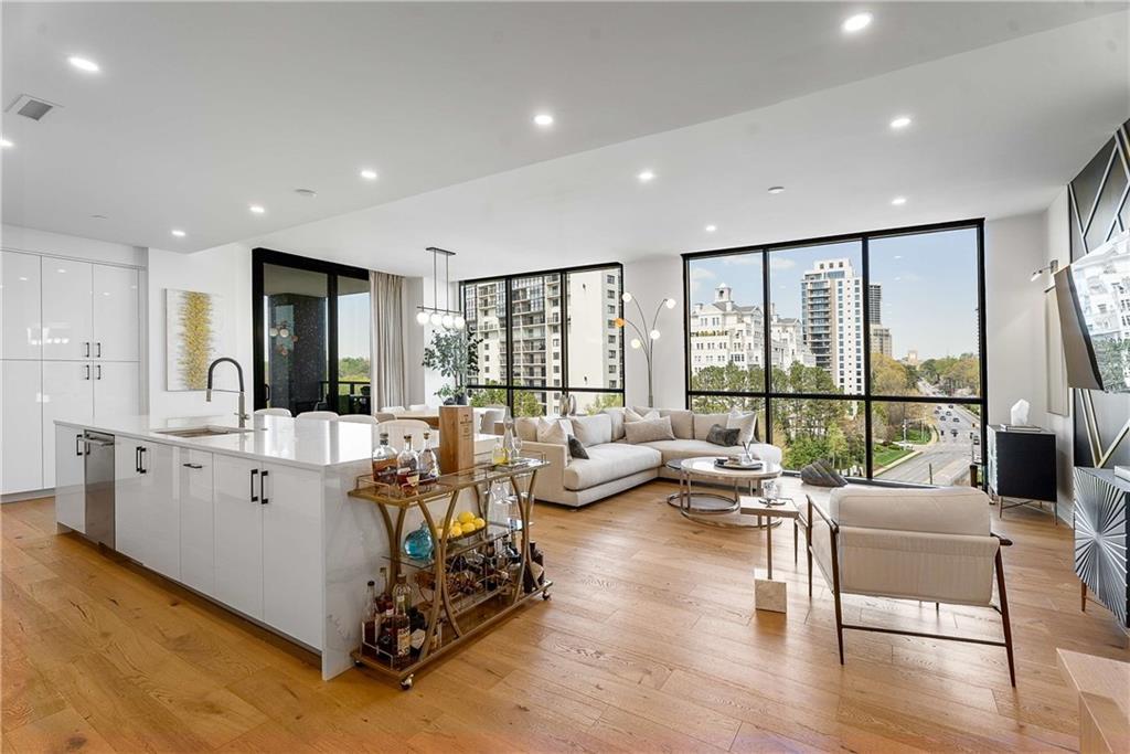 2425 Peachtree Rd. #901, Atlanta, GA 30305