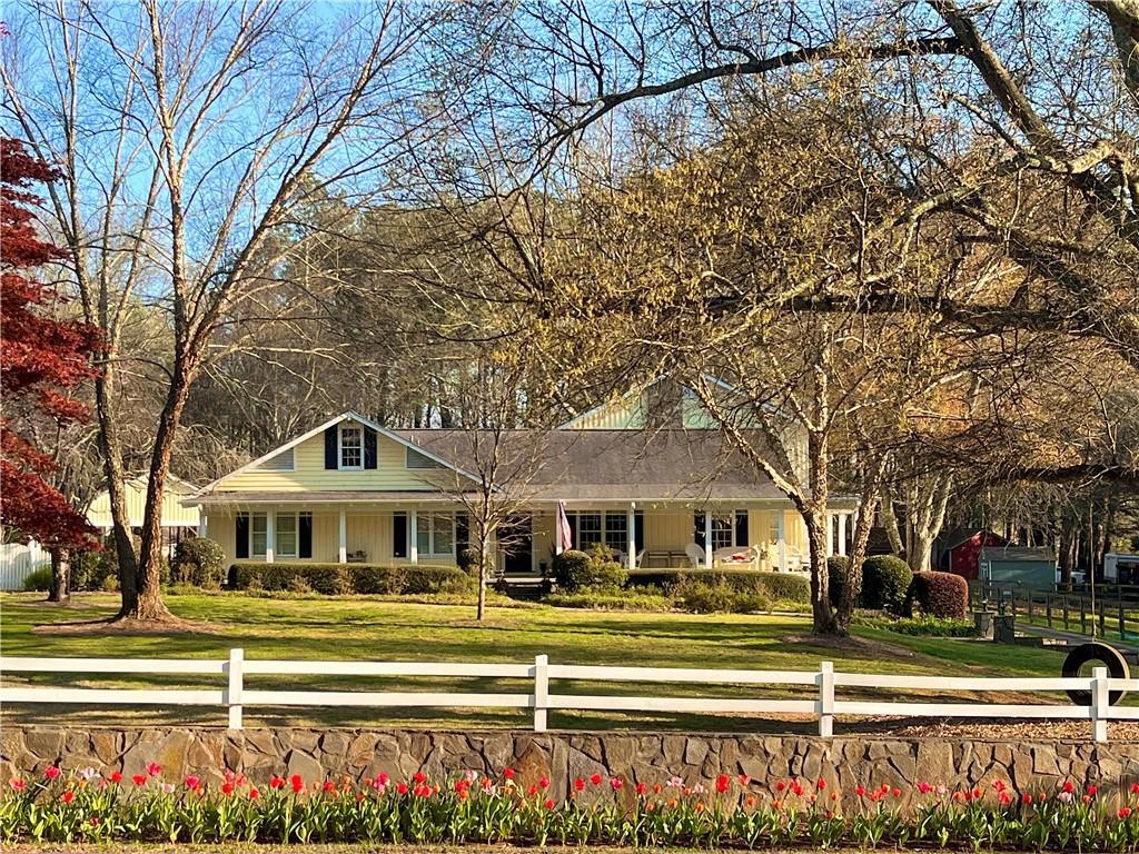 2324 E Cherokee Dr., Woodstock, GA 30188