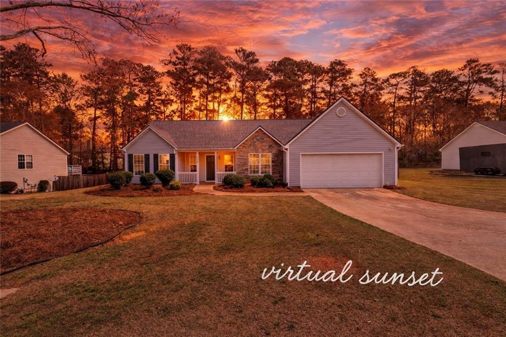 716 Manor Ridge Dr., Loganville, GA 30052