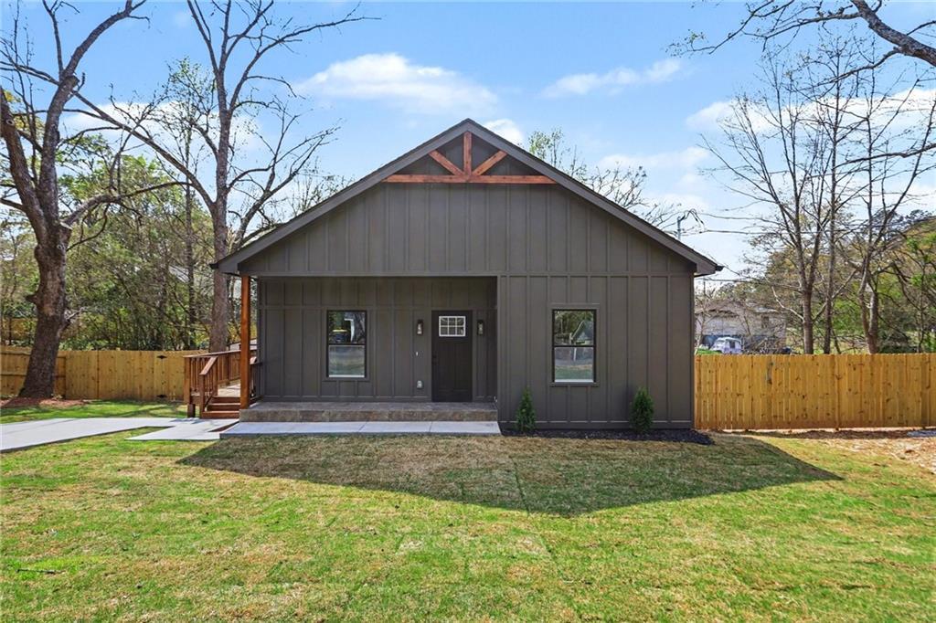 106 Arnco 1st St., Newnan, GA 30263