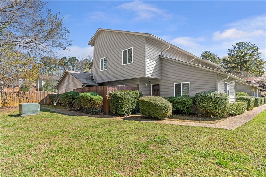 4908 Willow Ln., Austell, GA 30106