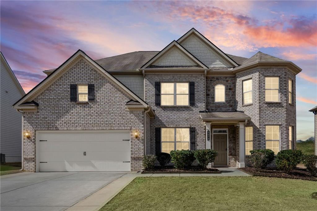 5470 Mirror Lake Dr., Cumming, GA 30028