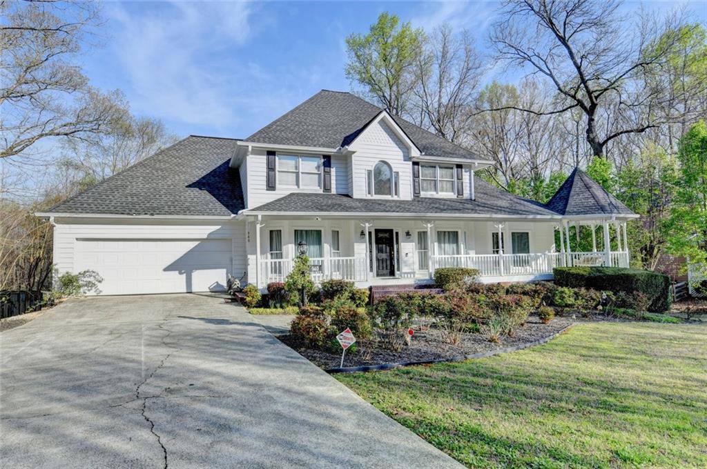 940 Winnbrook Dr., Dacula, GA 30019