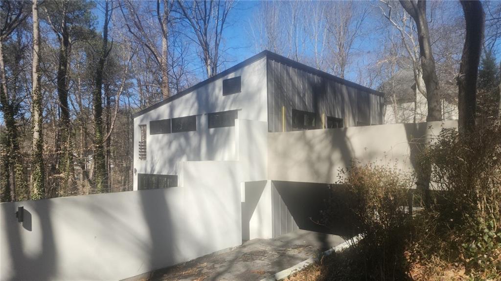 1153 Dawn View Ln., Atlanta, GA 30327